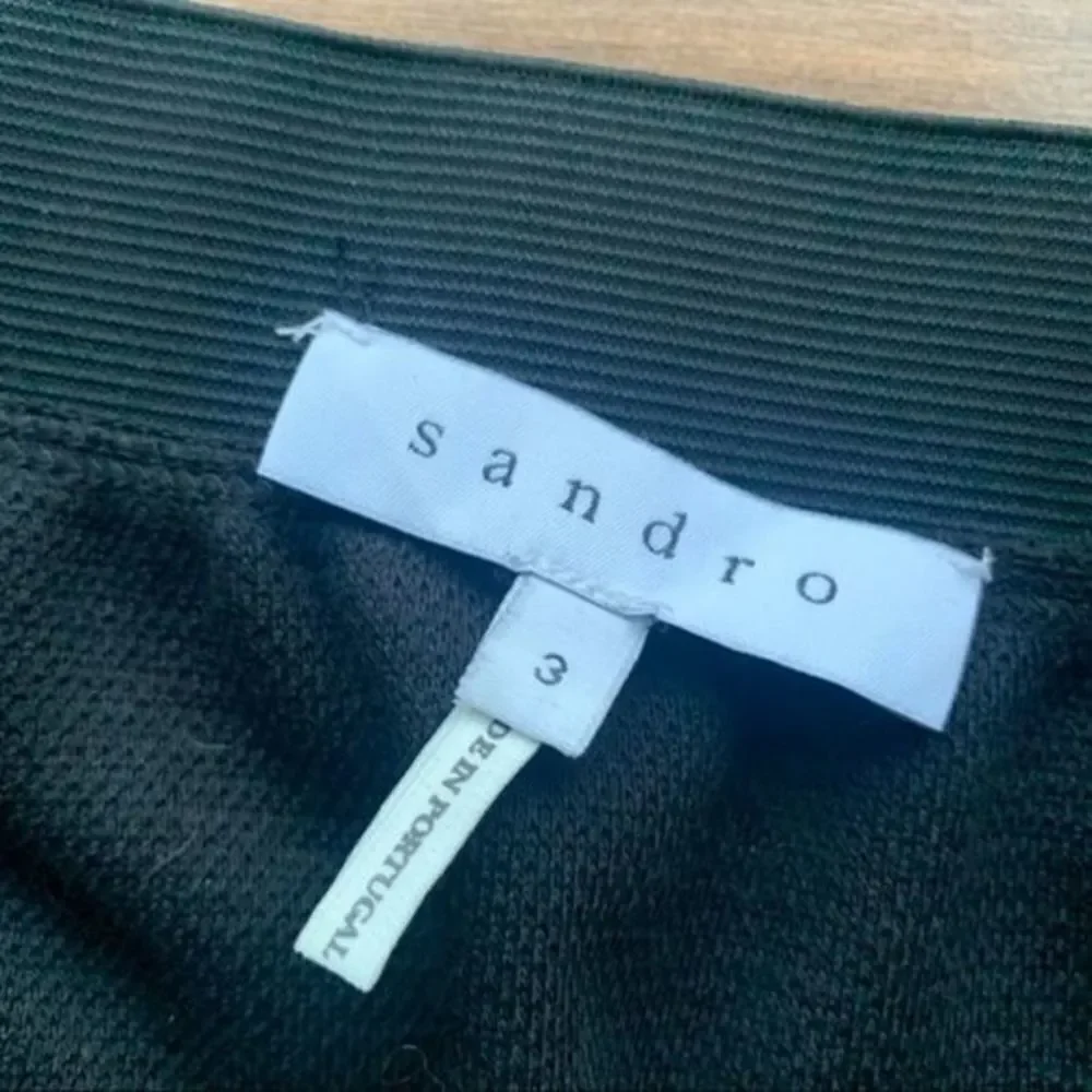 Sandro - Picture 2 of 8